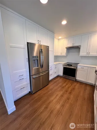 $2,700 | 321 East Soderberg Road, Unit A2, Allyn, WA 98524