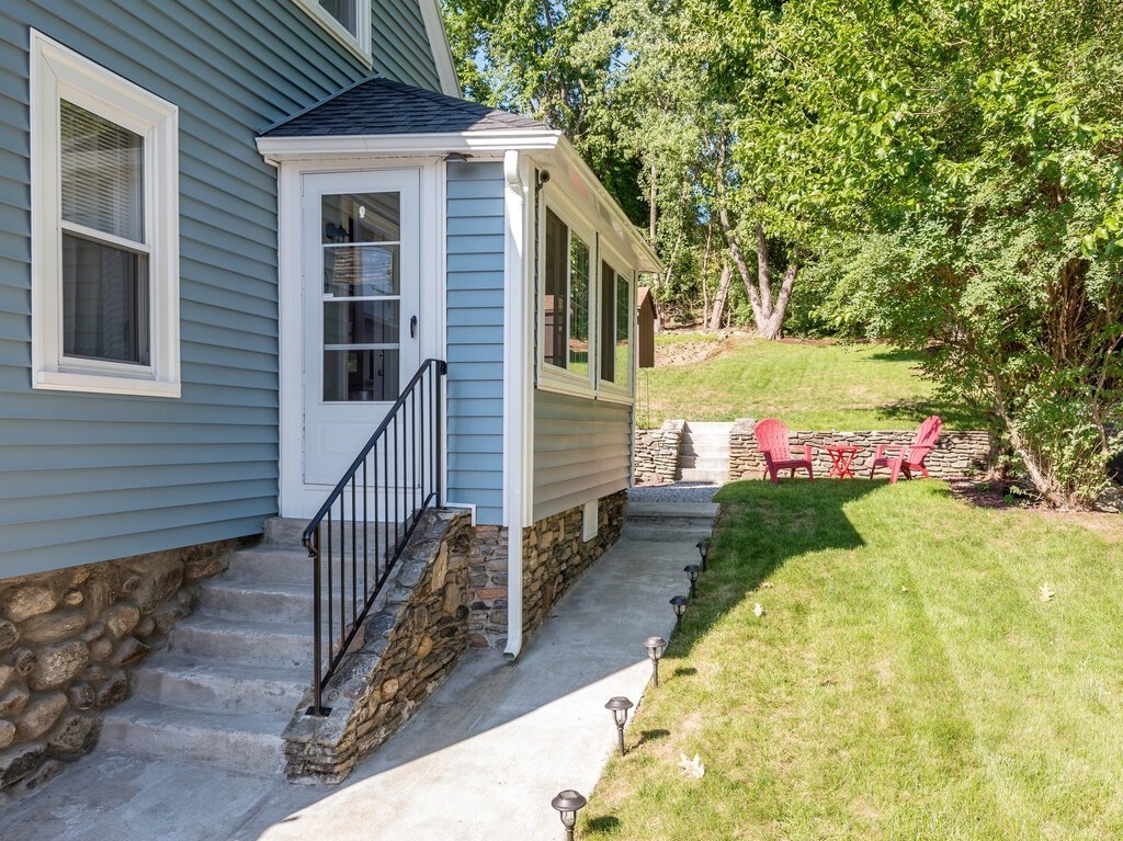 64 Upland Street Worcester, MA 01607 - Photo 4 of 42 Gallery Image 4
