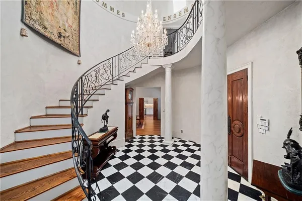 a view of entryway
