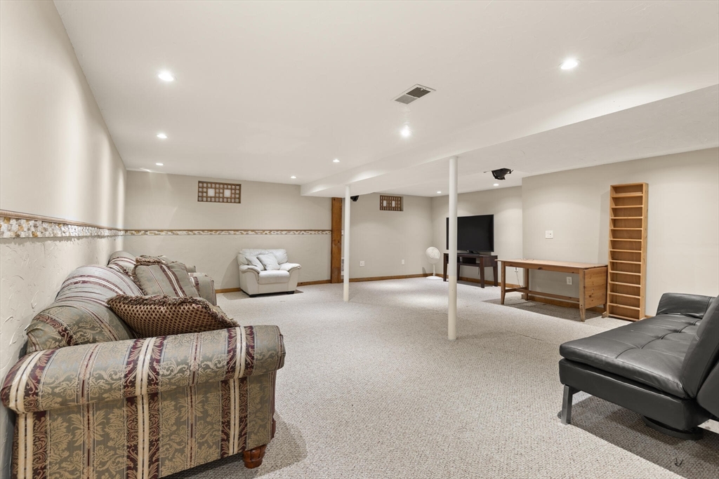 9 Arnold Road Framingham, MA 01701 - Photo 23 of 31