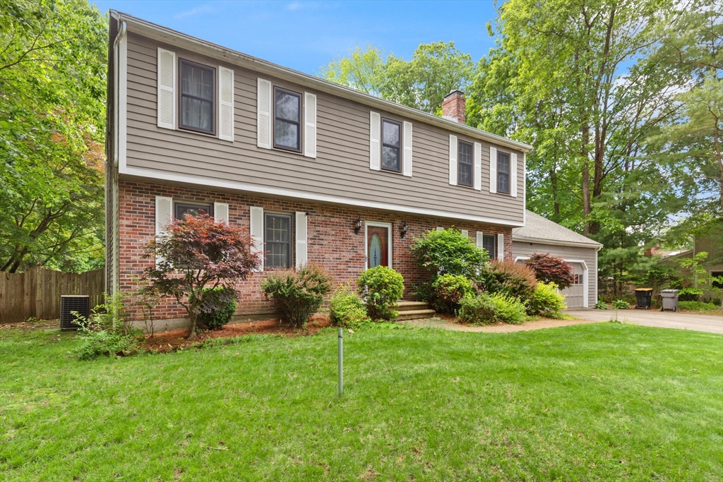 9 Arnold Road Framingham, MA 01701 - Photo 3 of 31