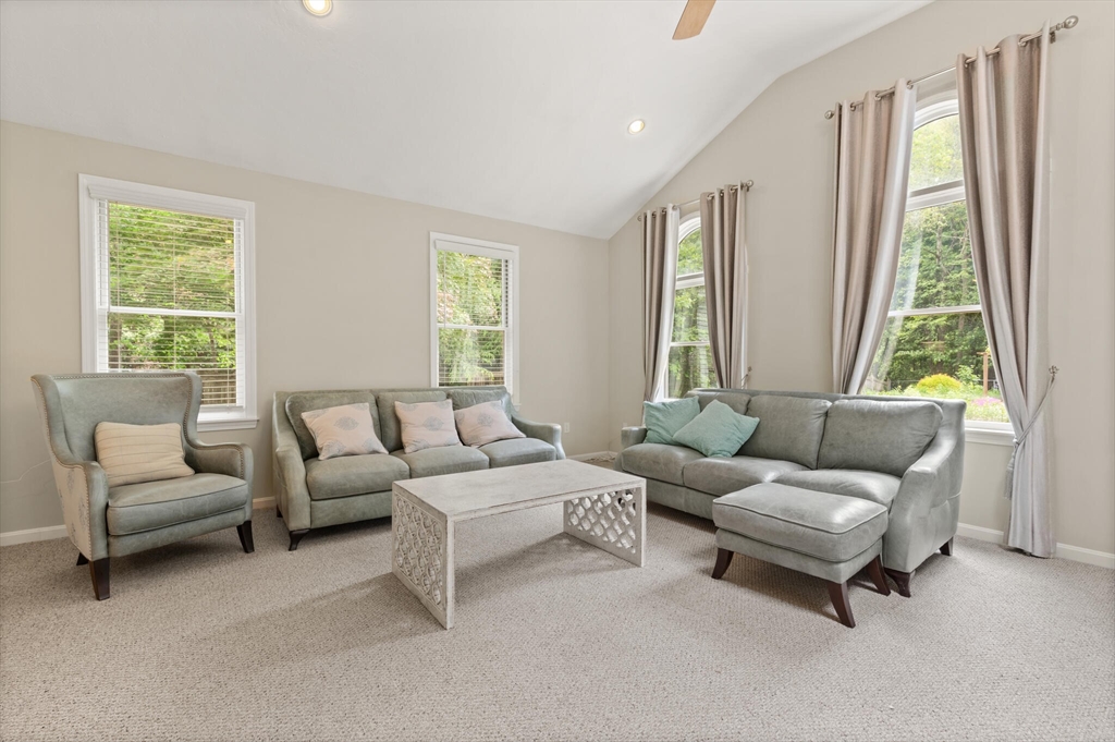 9 Arnold Road Framingham, MA 01701 - Photo 8 of 31