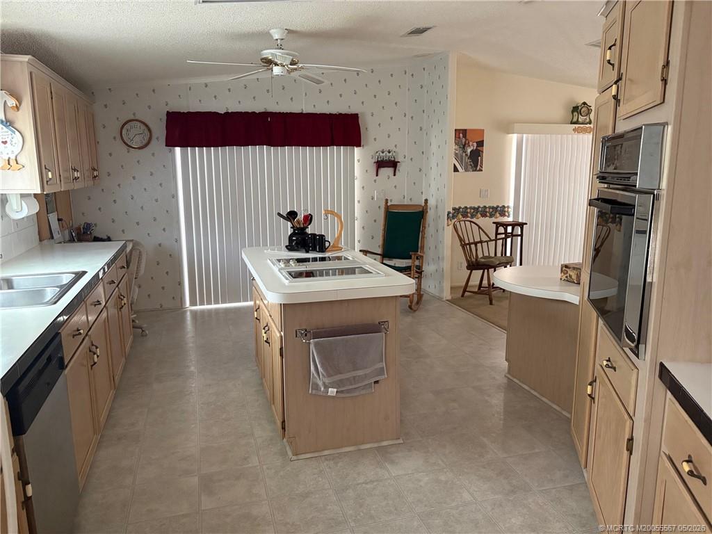 2465 Southwest Versailles Terrace Stuart, FL 34997 - Photo 9 of 13