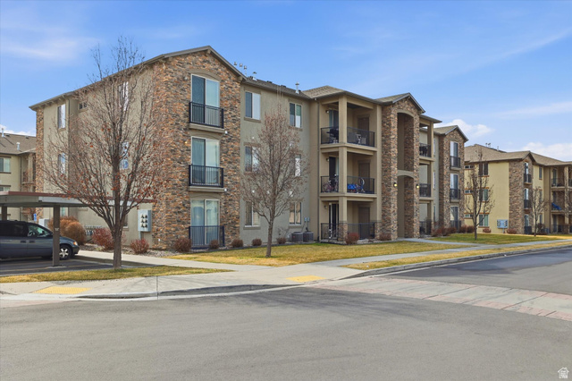 281 650 North, Unit B Centerville, UT 84014 - Photo 33 of 53