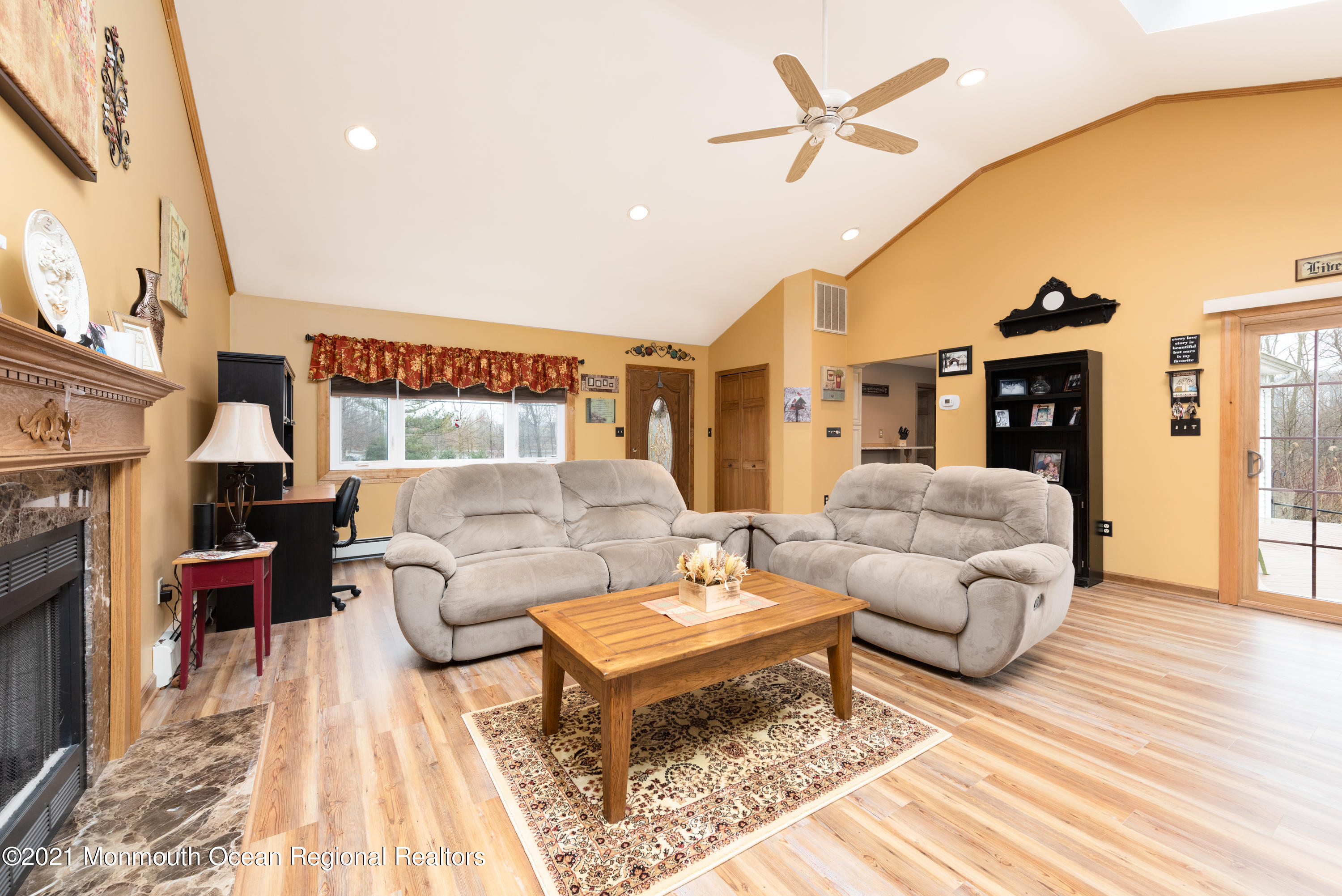460 Turf Drive Freehold, NJ 07728 - Photo 11 of 26 BAP_5821-Edit