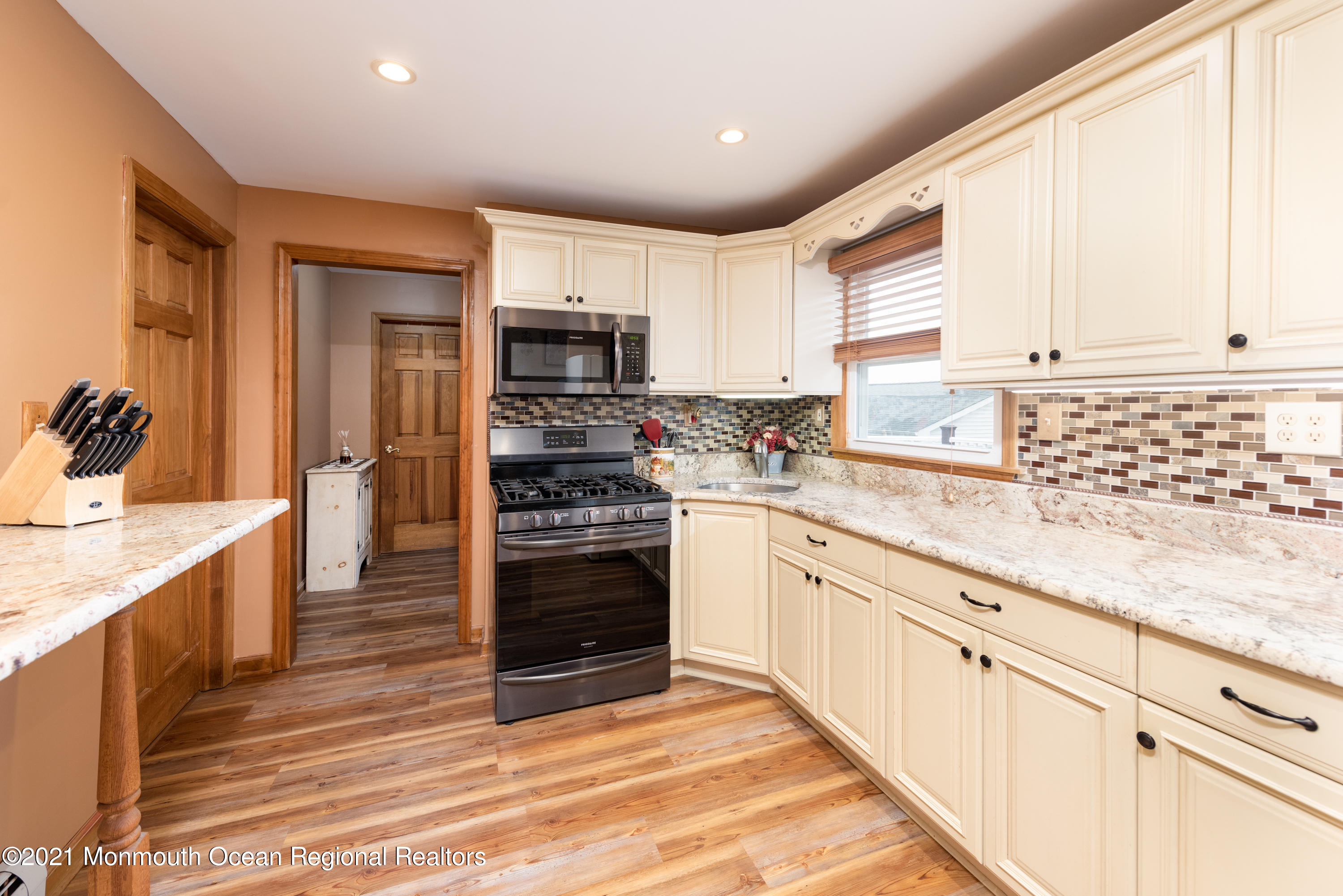 460 Turf Drive Freehold, NJ 07728 - Photo 14 of 26 BAP_5838-Edit