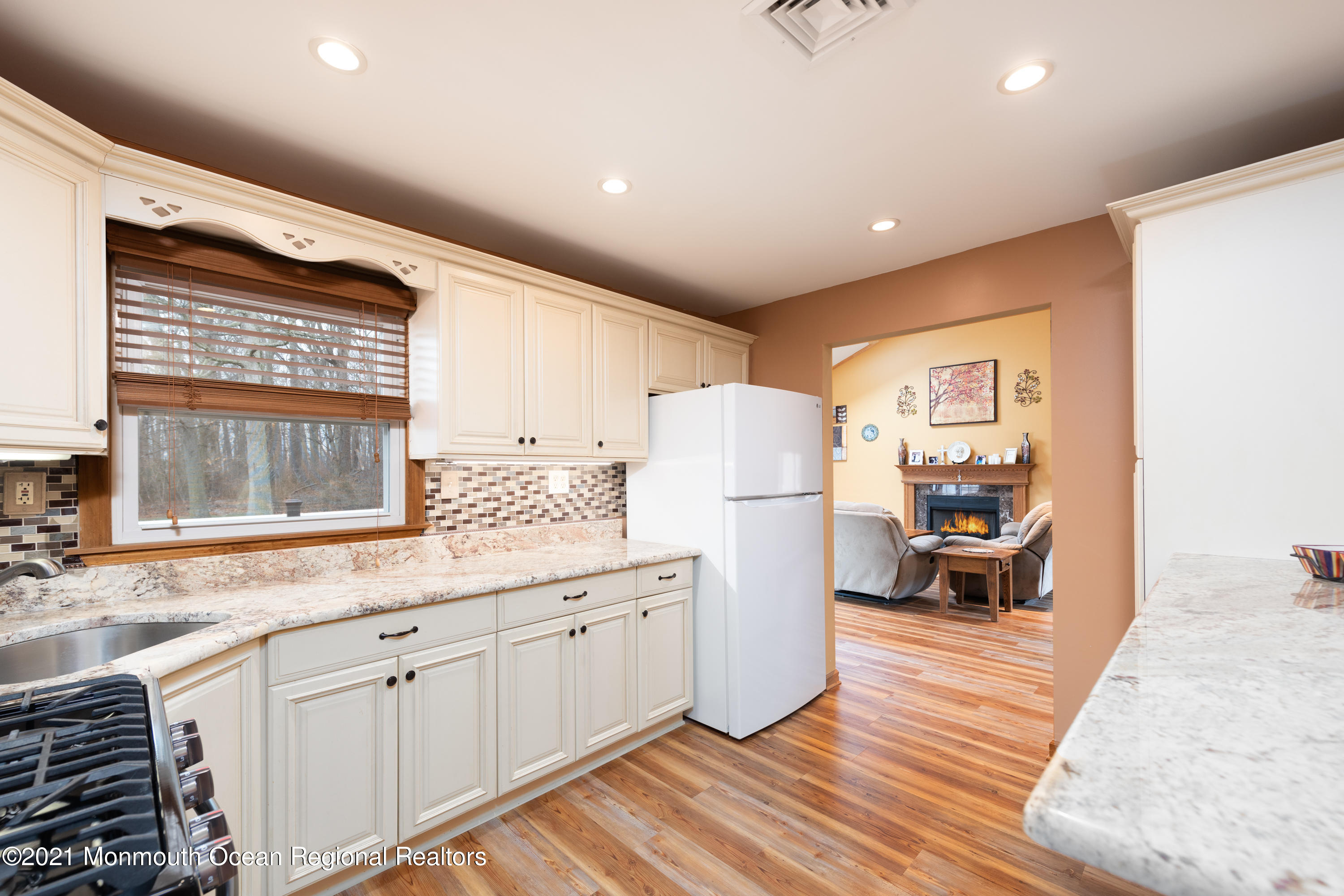 460 Turf Drive Freehold, NJ 07728 - Photo 15 of 26 BAP_5842-Edit