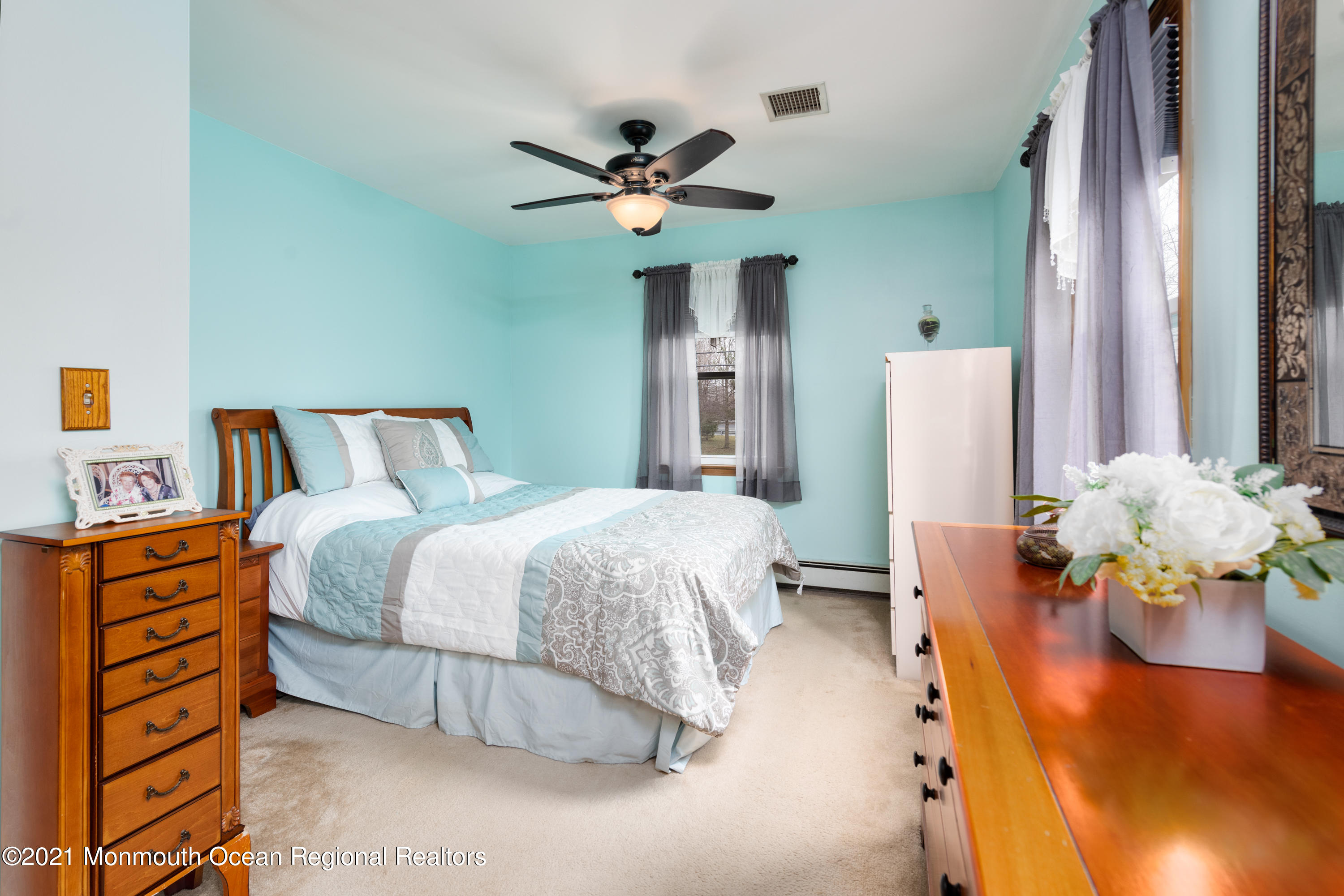 460 Turf Drive Freehold, NJ 07728 - Photo 18 of 26 BAP_5853-Edit