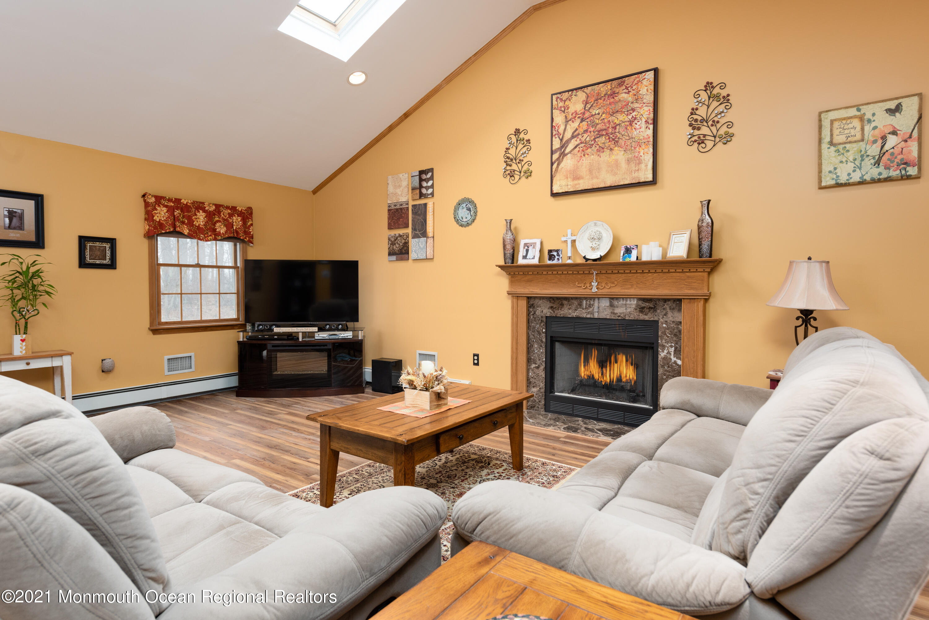 460 Turf Drive Freehold, NJ 07728 - Photo 6 of 26 BAP_5832-Edit