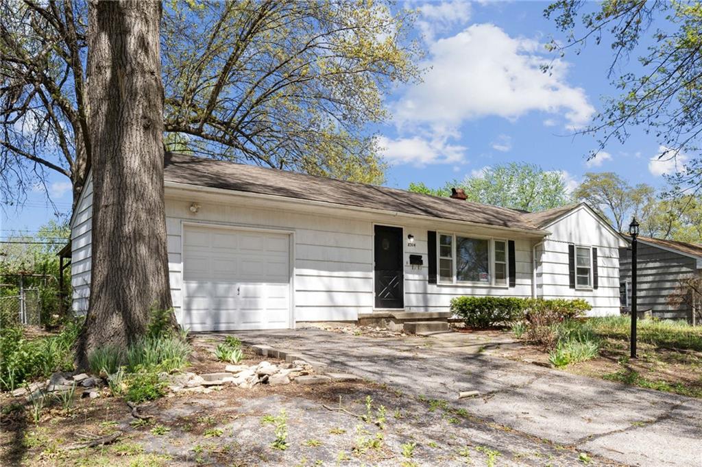8304 East 106th Ter  