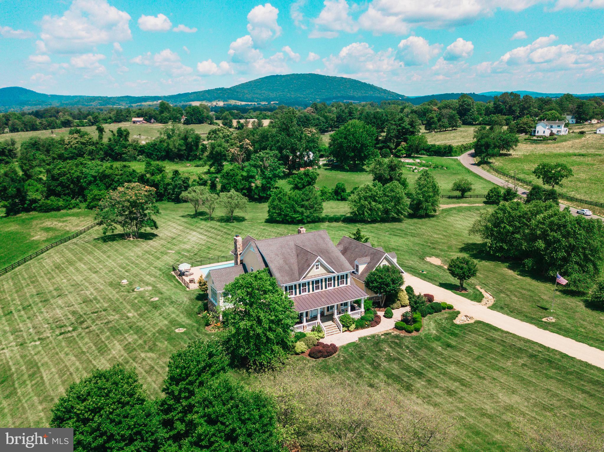 12142 Hume Road Hume, VA 22639 - Photo 3 of 42 Gallery Image 3