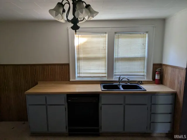 $64,995 | 2004 2nd Avenue, Terre Haute, IN 47807