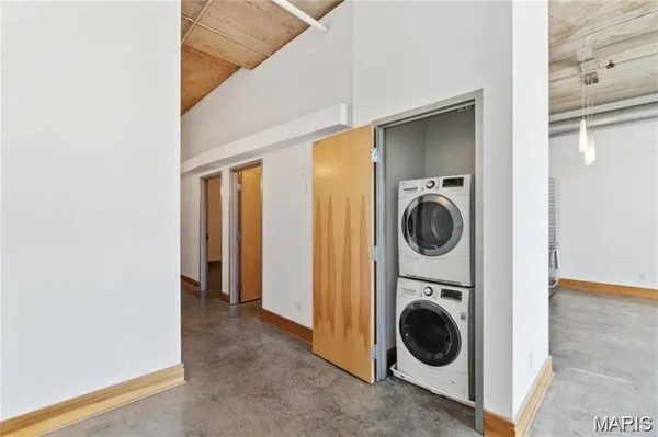 $1,400 | 2201 Locust Street, Unit 207, St. Louis, MO 63103
