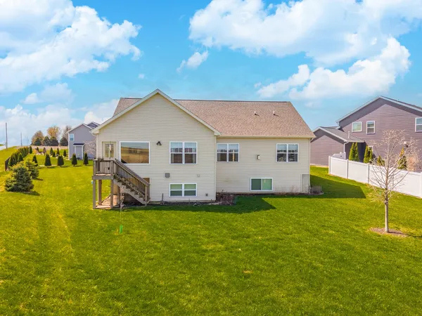 $429,500 | 19 Red Maple Court, Bloomington, IL 61705