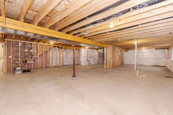 $429,500 | 19 Red Maple Court, Bloomington, IL 61705