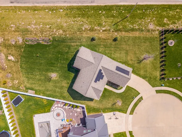 $429,500 | 19 Red Maple Court, Bloomington, IL 61705