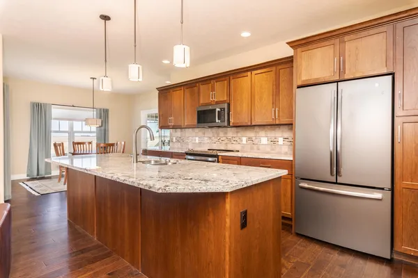 $429,500 | 19 Red Maple Court, Bloomington, IL 61705