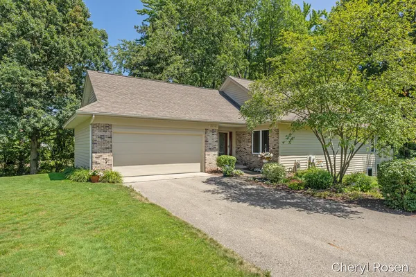 $450,000 | 7036 Treetop Lane Northeast, Unit 24, Rockford, MI 49341
