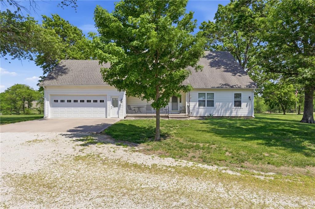 20958 Stranger Road Leavenworth, KS 66048 - Photo 1 of 13