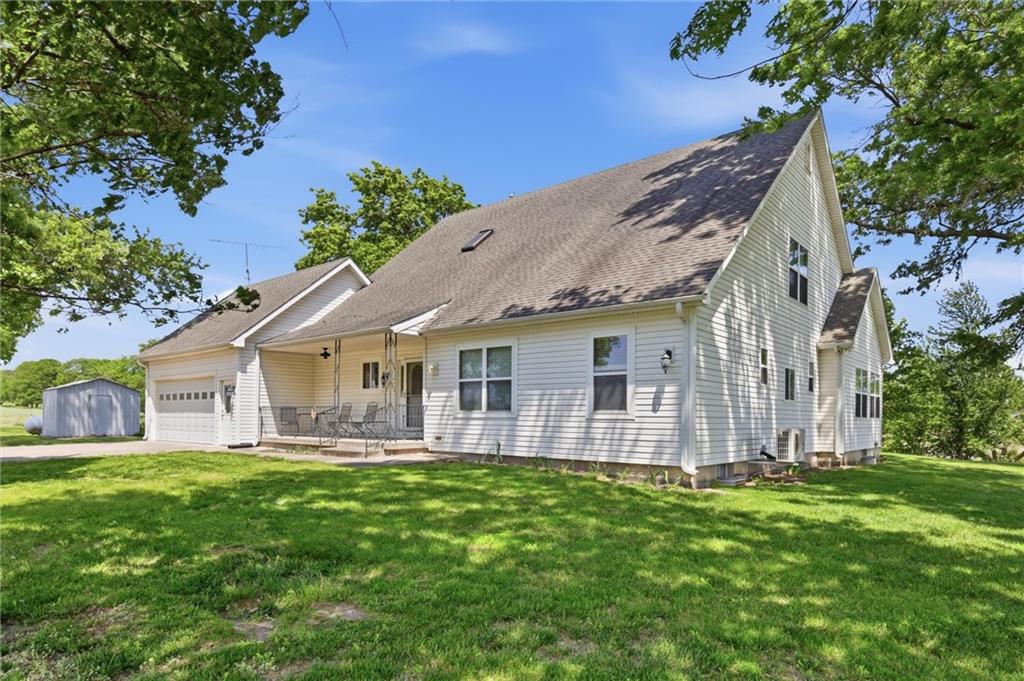 20958 Stranger Road Leavenworth, KS 66048 - Photo 2 of 13