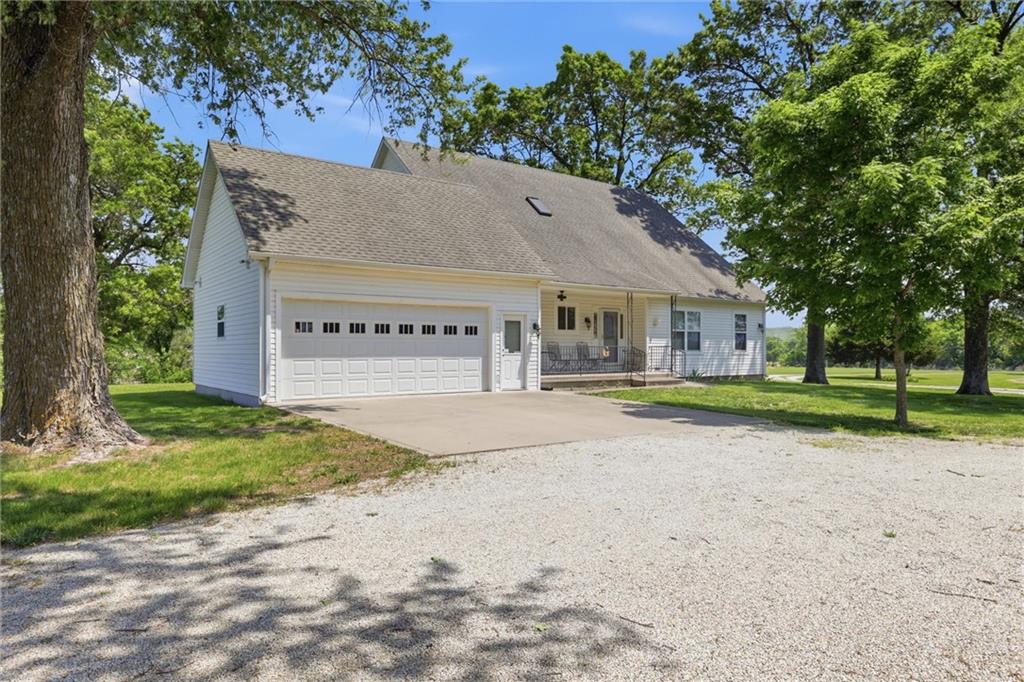 20958 Stranger Road Leavenworth, KS 66048 - Photo 3 of 13