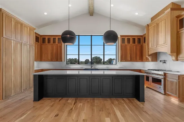 $1,750,000 | 12 Crocket Valley, Strawn, TX 76475