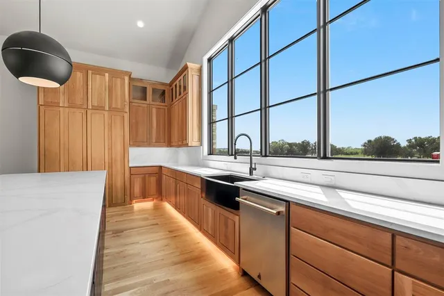 $1,750,000 | 12 Crocket Valley, Strawn, TX 76475