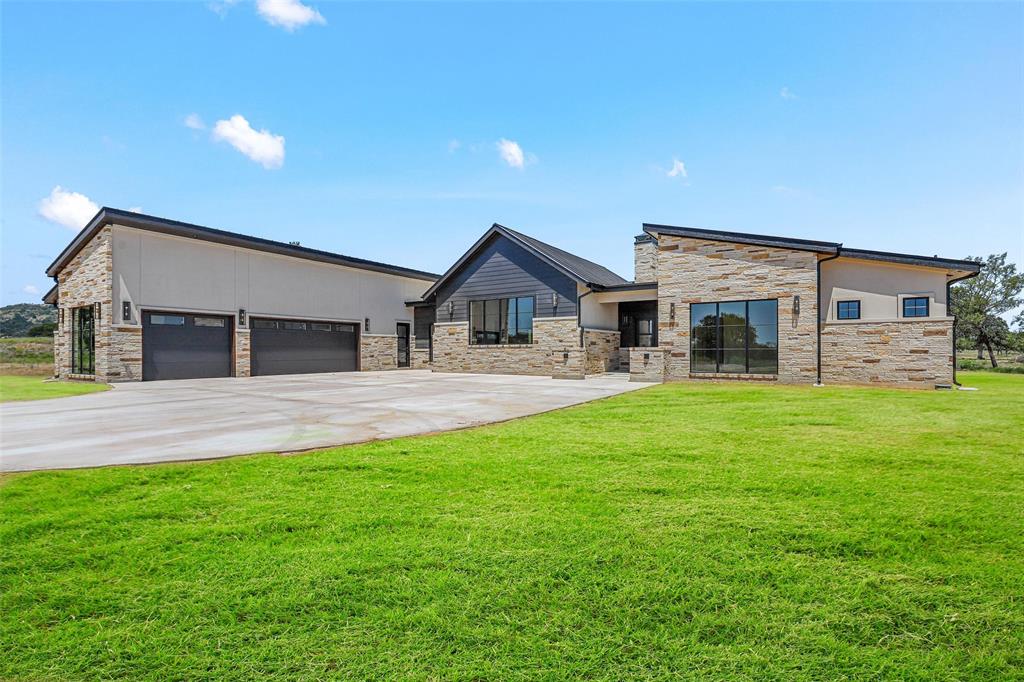 12 Crocket Valley Strawn, TX 76475 - Photo 3 of 40