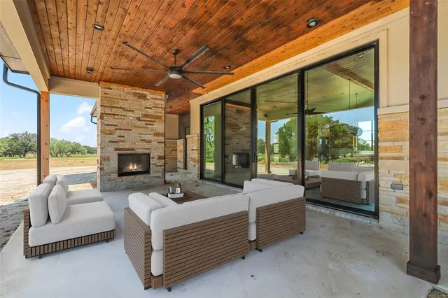 $1,750,000 | 12 Crocket Valley, Strawn, TX 76475