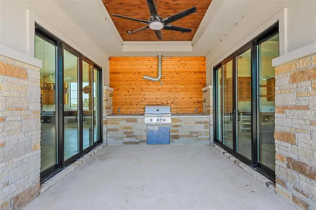 $1,750,000 | 12 Crocket Valley, Strawn, TX 76475