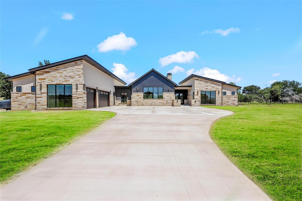 12 Crocket Valley Strawn, TX 76475 - Photo 5 of 40