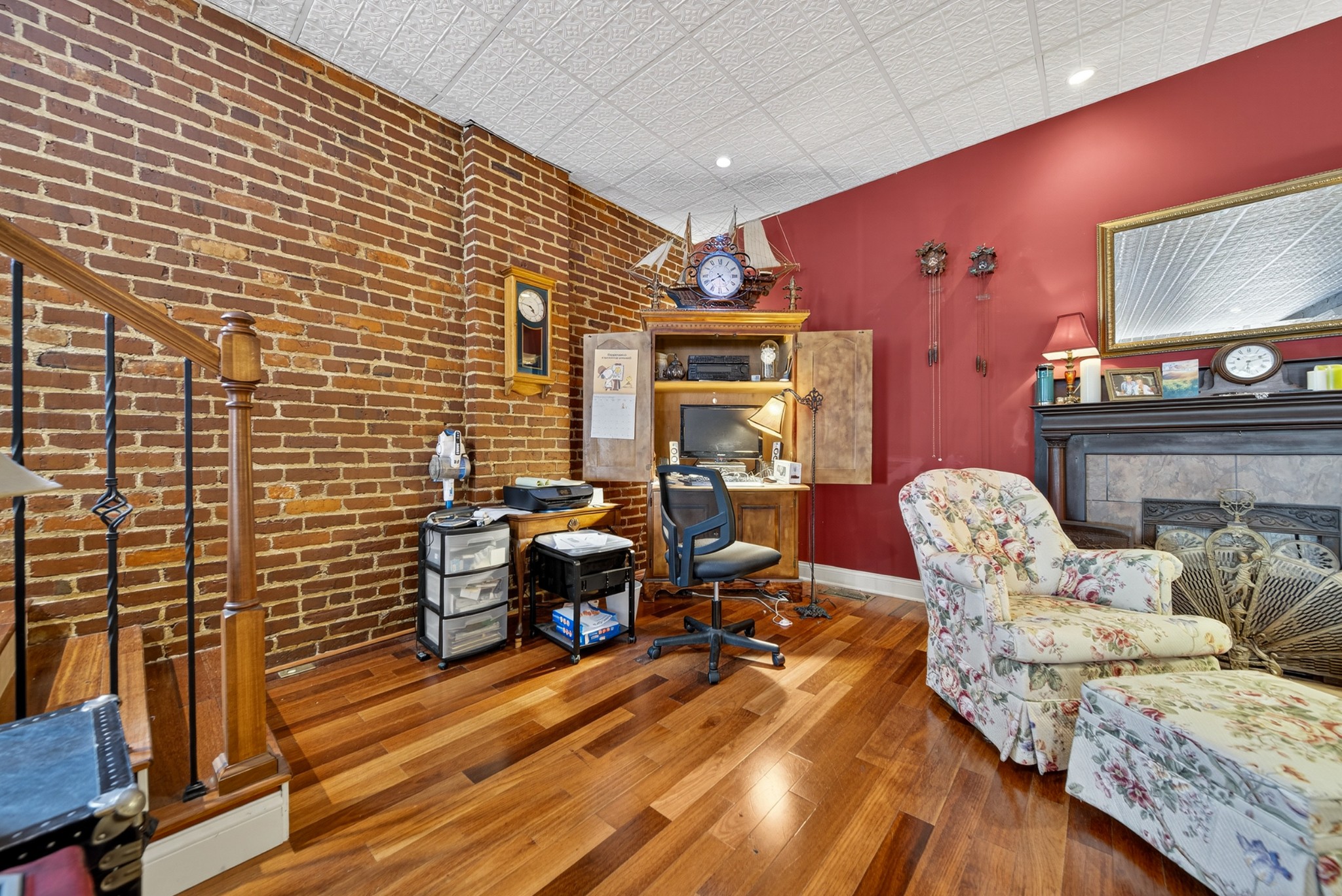 109 East 7th Avenue Springfield, TN 37172 - Photo 30 of 99 a balcony with furniture