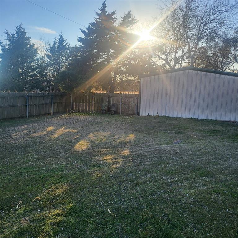 548 Highway 69 Point, TX 75472 - Photo 6 of 22 a view of a backyard