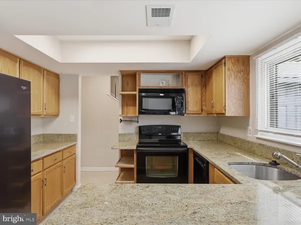 $3,500 | 1426 Yellowwood Court, Reston, VA 20190