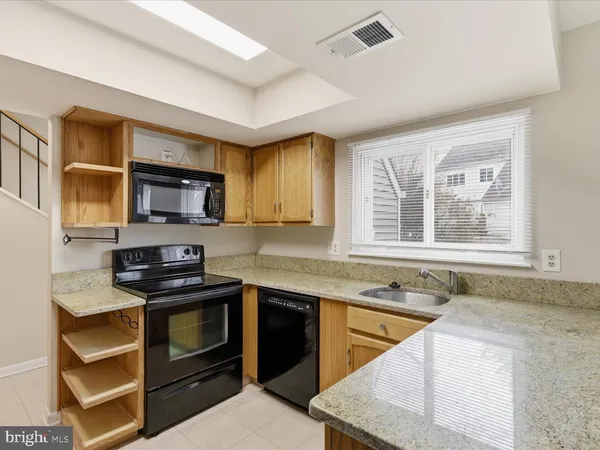 $3,500 | 1426 Yellowwood Court, Reston, VA 20190