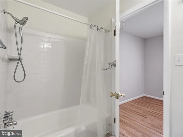 $3,500 | 1426 Yellowwood Court, Reston, VA 20190