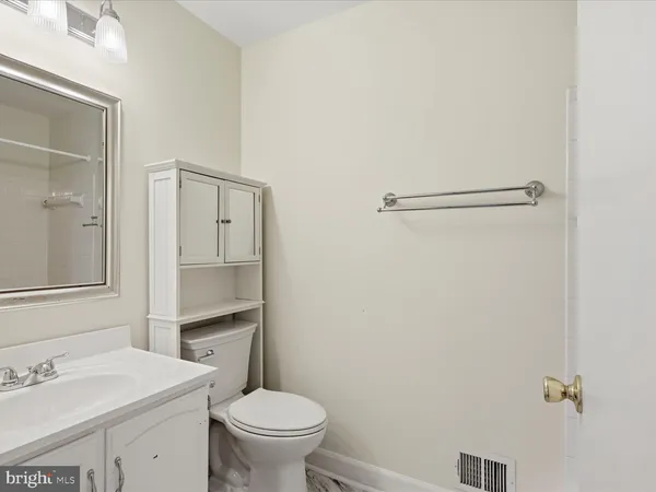 $3,500 | 1426 Yellowwood Court, Reston, VA 20190