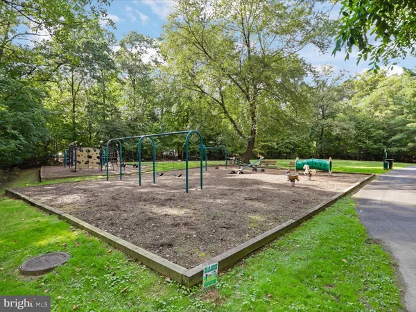 $3,500 | 1426 Yellowwood Court, Reston, VA 20190