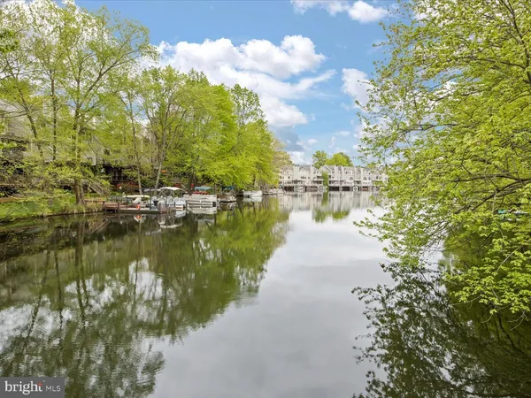 $3,500 | 1426 Yellowwood Court, Reston, VA 20190