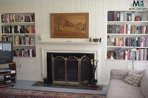 847 Washington Grosse Pointe, MI 48230 - Photo 6 of 9 809314-5.JPG