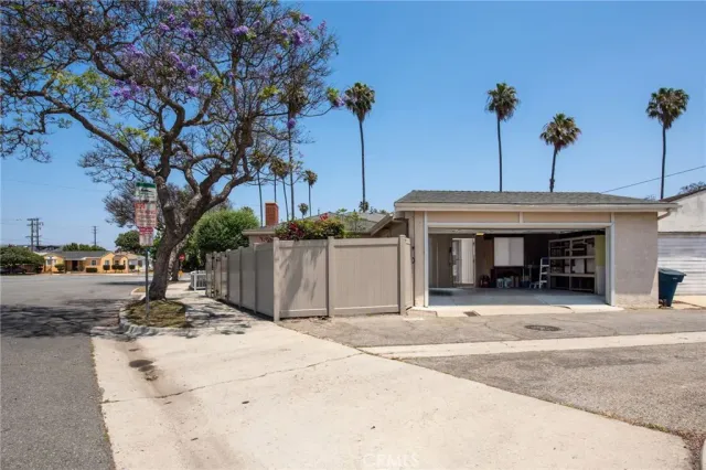 a picture of floor plan