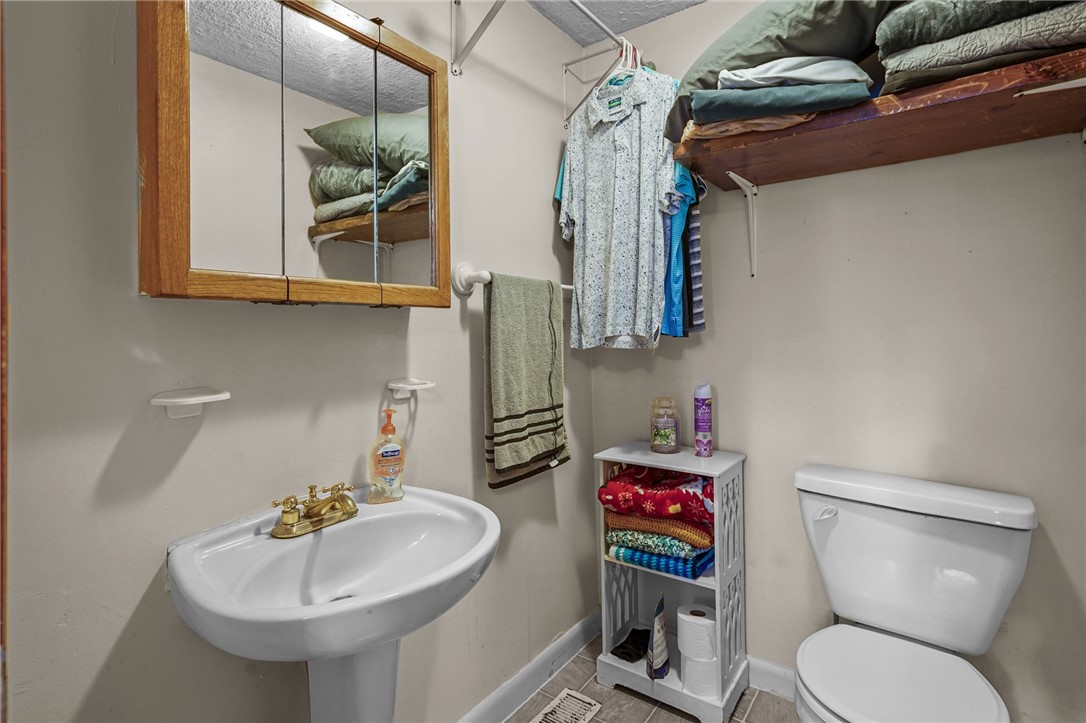 980 Plainfield Pike Coventry, RI 02827 - Photo 40 of 49