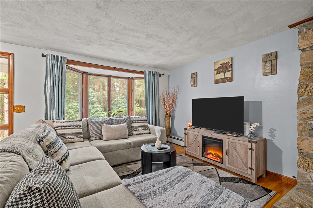 980 Plainfield Pike Coventry, RI 02827 - Photo 9 of 49