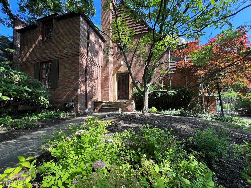 16287 Brewster Road Cleveland, OH 44112 - Photo 3 of 47 Gallery Image 3