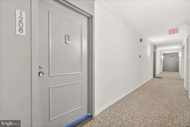 $2,100 | 118 Monroe Street, Unit 1208, Rockville, MD 20850