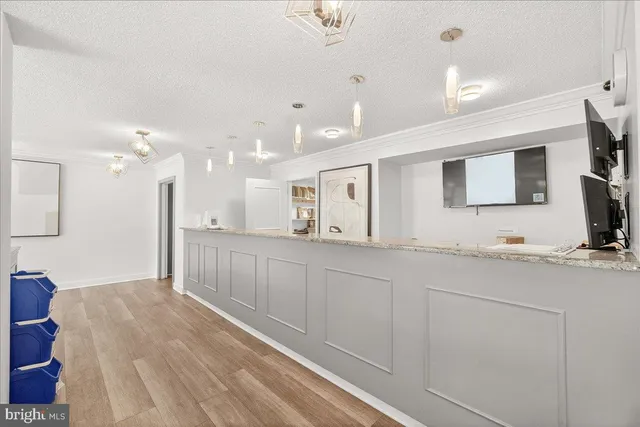 $2,100 | 118 Monroe Street, Unit 1208, Rockville, MD 20850