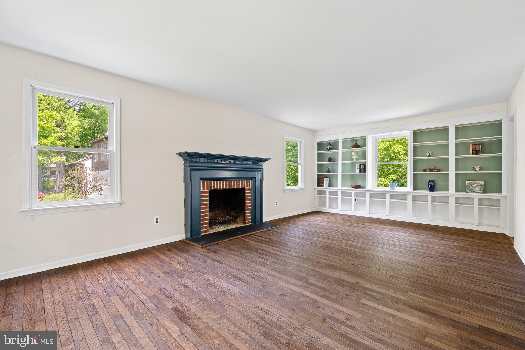 1067 Beaumont Road Berwyn, PA 19312 - Photo 13 of 36 Living Room Built-ins
