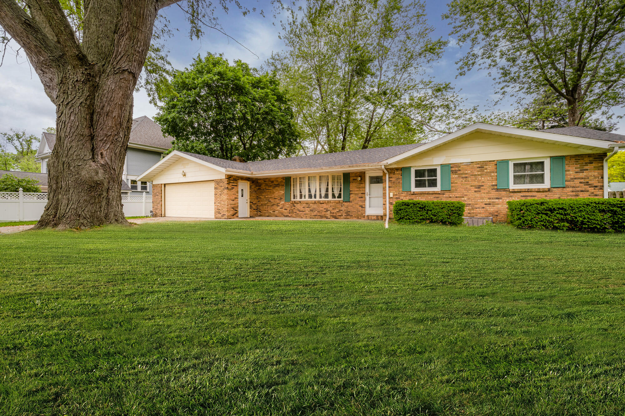 5739 Demorrow Road Stevensville, MI 49127 - Photo 1 of 24 Cliff-101