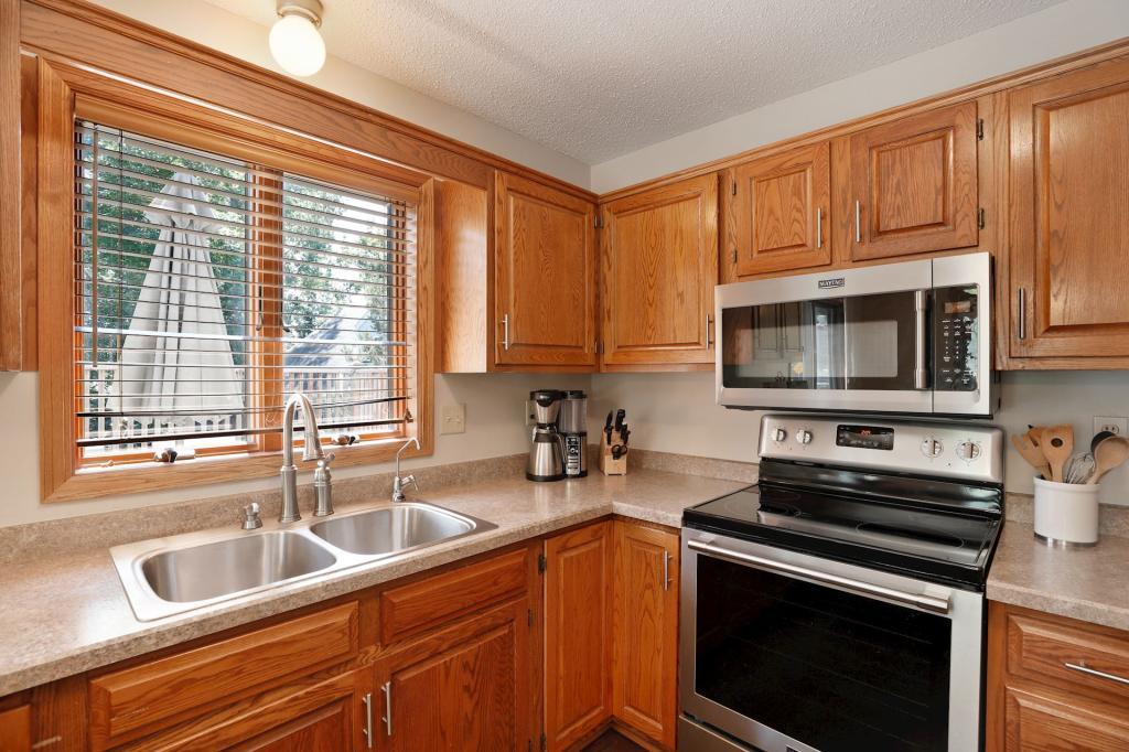 4605 Bower Path Inver Grove Heights, MN 55076 - Photo 12 of 36 Gallery Image 12