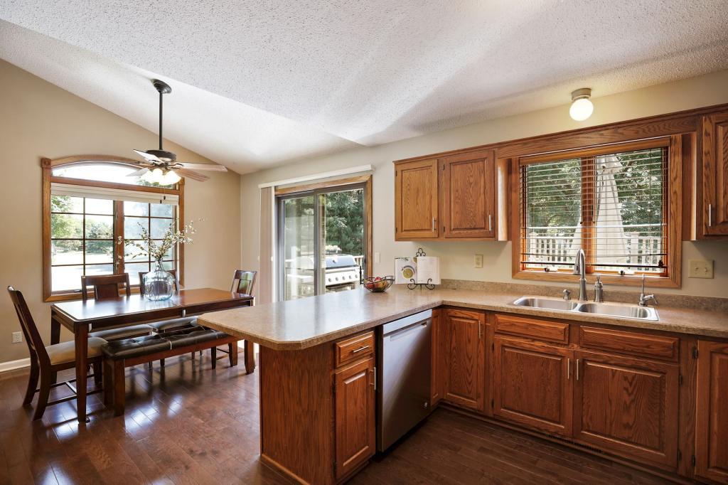 4605 Bower Path Inver Grove Heights, MN 55076 - Photo 13 of 36 Gallery Image 13
